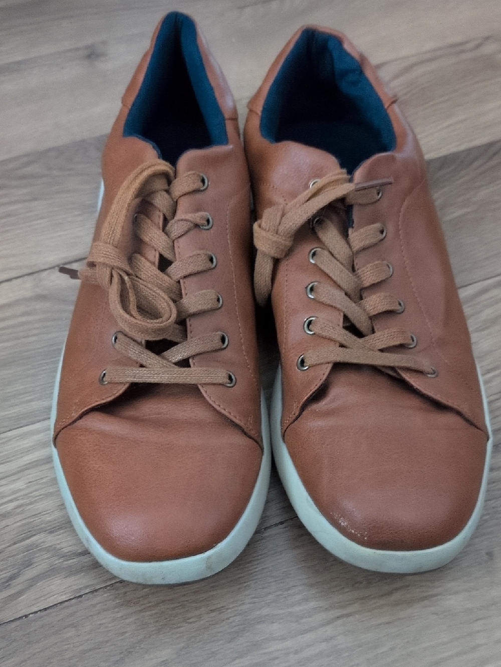 Vostey Brown Lace-Up Casual Sneakers
